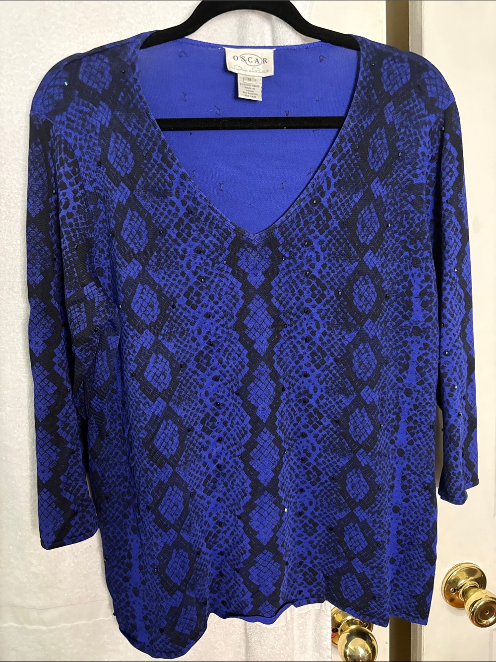 Oscar de la Renta Cobalt Blue & Black Snake-Print V-Neck Top with Beading